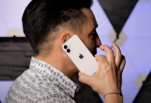 IPHONE 12 MINI可能適合小手或小口袋的人