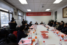 北京大學(xué)燕園印社為全校師生寫春聯(lián)送福字活動舉行