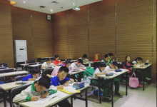 要素養(yǎng)更要成績，詩竹語文開創(chuàng)語文教育新風(fēng)范