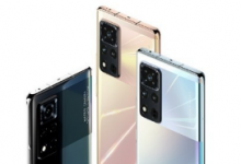 榮耀V40擁有一塊6.72英寸的雙曲面OLED屏幕