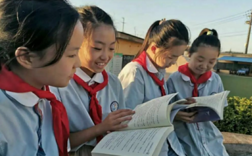 書香進校園 海豹閱讀打造小學生優(yōu)秀共讀種子班級
