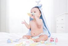 六個(gè)月寶寶具體都有什么表現(xiàn)特征