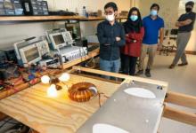 康奈爾大學(xué)的研究人員正在研究為電動(dòng)汽車無(wú)線充電的技術(shù)