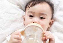 寶寶發(fā)燒想睡覺怎么辦如何解決呢