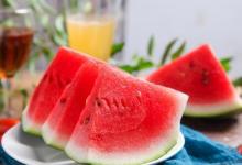 小孩發(fā)燒的時候吃西瓜要注意什么呢
