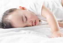 寶寶持續(xù)低燒不退究竟是什么原因呢