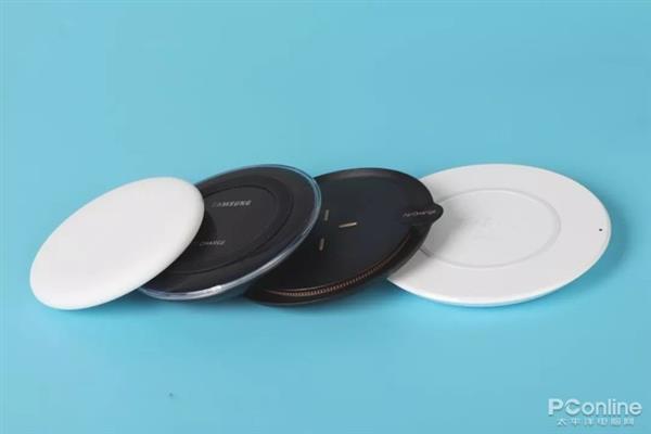 手機無線充電器全面對比：99元到397元有區(qū)別嗎？