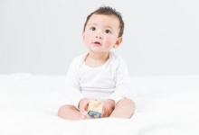 寶寶低熱會(huì)引起嘔吐嗎有什么癥狀呢