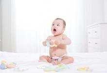 嬰兒吐奶是不是汞中毒如何正確的分辨