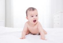 寶寶打嗝了怎么辦如何解決呢