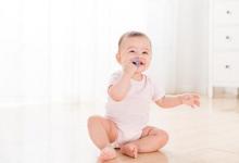 嬰兒7天可以看多遠(yuǎn)究竟能不能看見呢