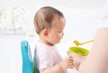 嬰兒吃什么東西幫助排氣這是為什么呢