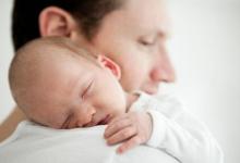 嬰兒中耳炎的表現(xiàn)分別是哪些呢