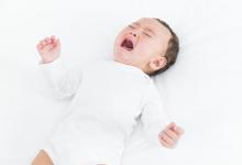 寶寶睡著后突然大哭怎么回事什么原因呢