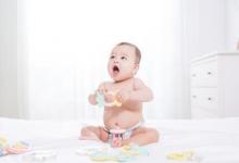 什么時候正確的給嬰兒按摩肚子方式