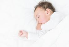 嬰兒抱著不老實(shí)咋回事應(yīng)該怎么抱呢