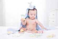 嬰兒一天不拉屎正常嗎如何判斷呢