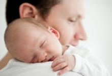 半歲嬰兒發(fā)燒能洗澡嗎應(yīng)該如何處理