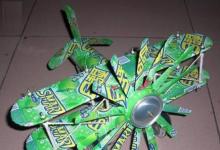 孩子們用罐頭手工制作螺旋槳飛機(jī)！