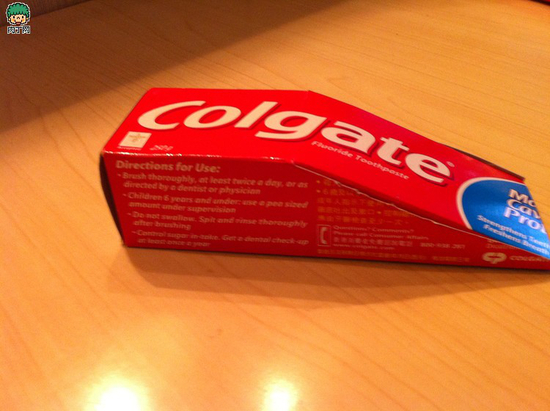 廢物利用手工制作：牙膏盒制作小汽車