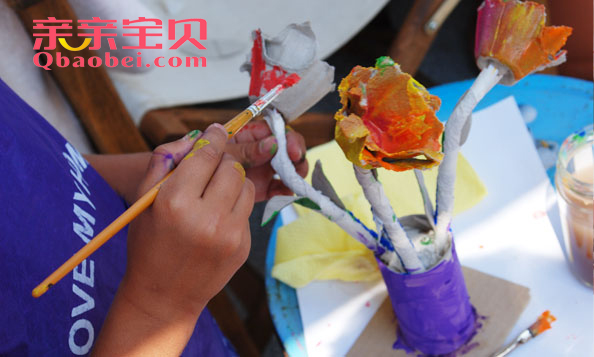 雞蛋托手工花制作方法5