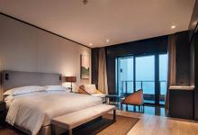 手工制作的廢棄蛋托立體花