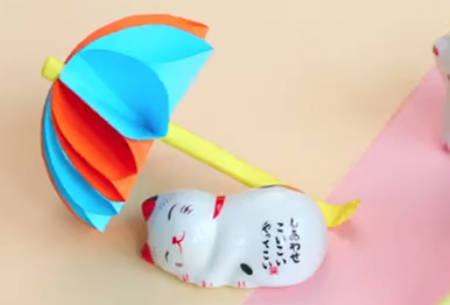 五一勞動(dòng)節(jié)手工彩紙傘制作方法6