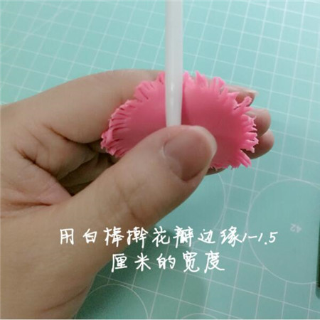 母親節(jié)彩泥康乃馨制作方法4