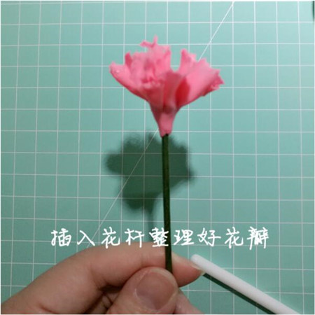 母親節(jié)彩泥康乃馨制作方法6