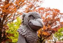 伊利諾伊州立大學(xué)名列最佳公立國(guó)立大學(xué)之列