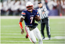 火焰隊(duì)四分衛(wèi)馬利克威利斯在2022年NFL選秀第3輪被泰坦隊(duì)選中